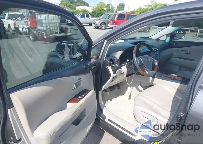 2T2ZK1BA8CC067044: 42755694