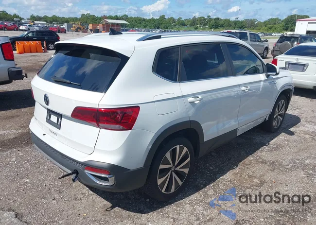 3VVLX7B28NM067290: 42757336