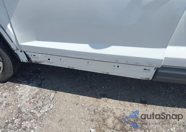 3VVLX7B28NM067290: 42757336