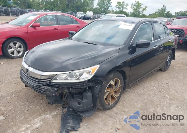 1HGCR2F38GA176686: 42756806