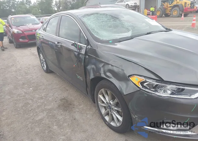 3FA6P0SU3JR145577: 42756927