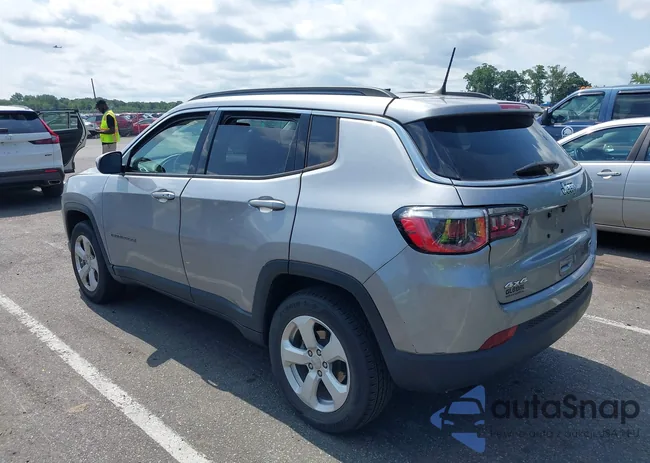 3C4NJDBB3JT154540: 42758181