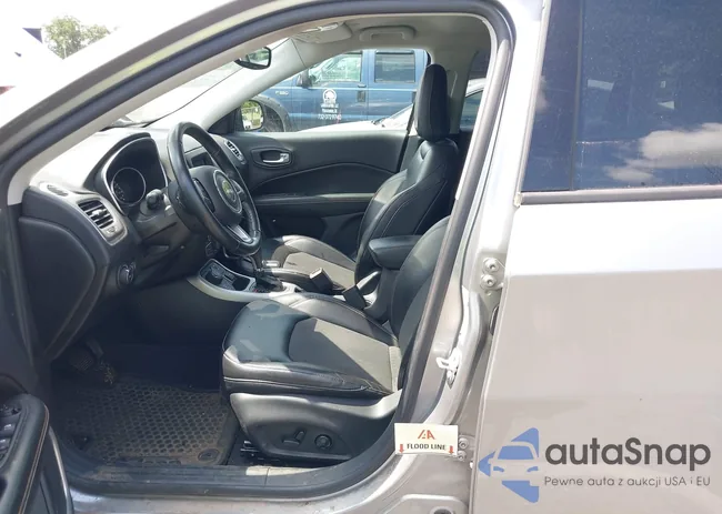 3C4NJDBB3JT154540: 42758181