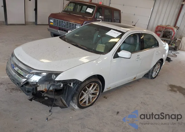 3FAHP0CG1CR127681: 42758196