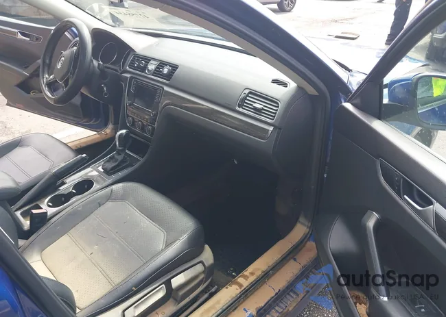 1VWBT7A30GC008459: 42758434