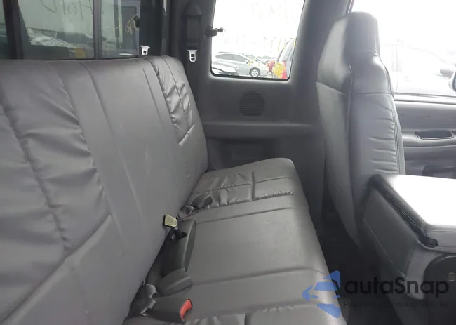 3B7HC12Z8WM208502: 42758559