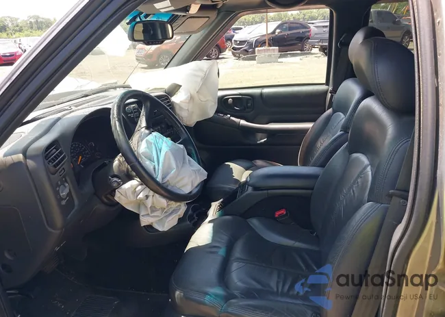 1GNDT13W8Y2361644: 42757781