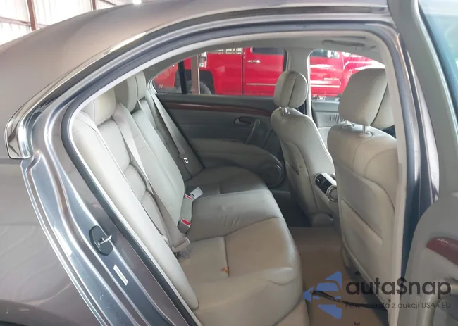 JH4KB16525C011890: 42759592