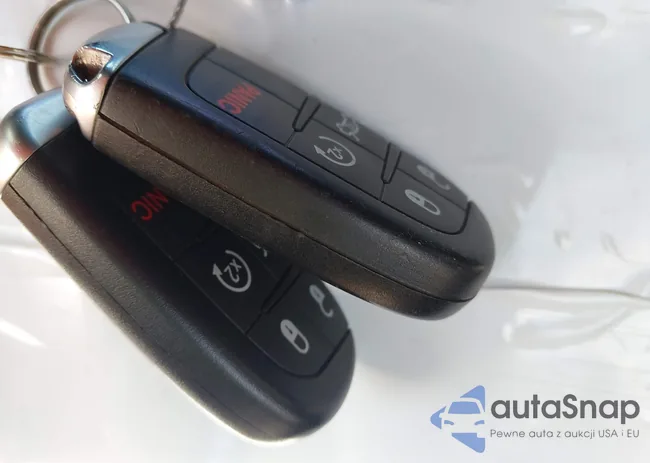 2C3CDXCT2MH574377: 42760667