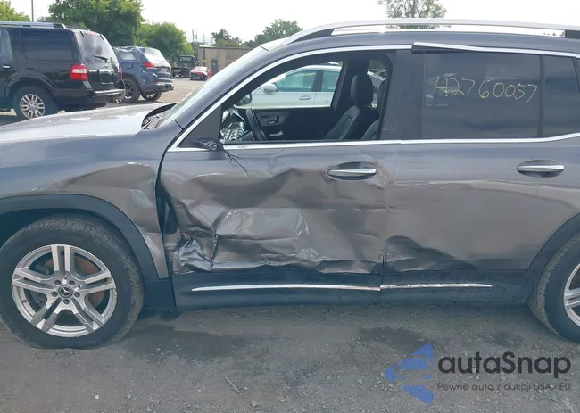 W1N4M4HB7MW111093: 42760057