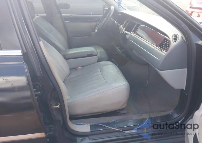 1LNHM81W45Y627586: 42761194