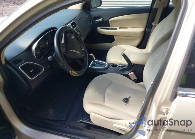 1C3CCBAB8EN122006: 42761344