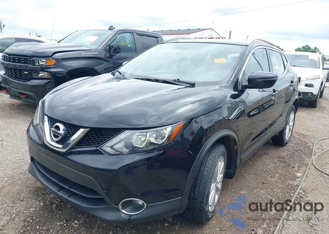 JN1BJ1CR2HW121811: 42761581