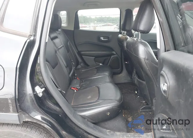 3C4NJDBB6JT153043: 42760737