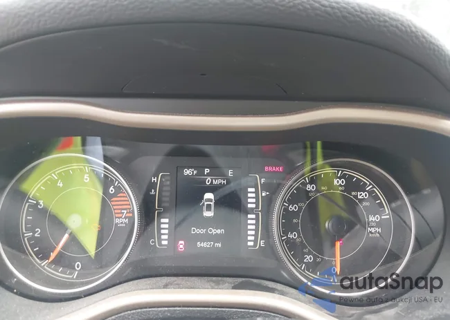 1C4PJLCB8JD524145: 42760779