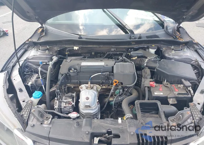 1HGCR2F36FA084832: 42760932