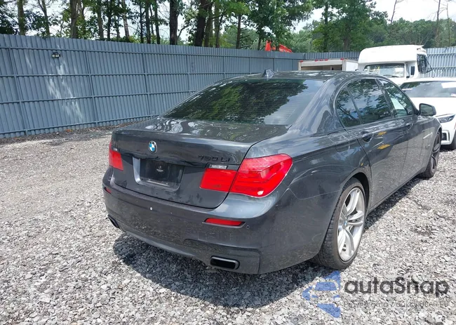 WBAKB8C50CC963277: 42760975