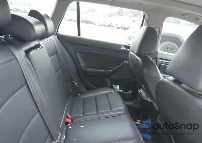 3VWPL7AJ8BM716647: 42763091