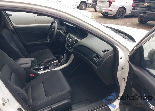 1HGCR2F52FA036035: 42763112