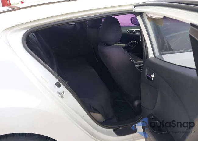 KMHTC6AD4DU099795: 42763271