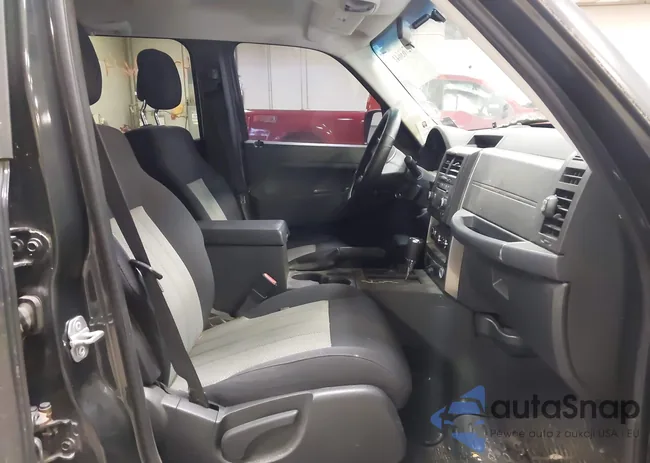 1J4PN5GK8AW133571: 42763641