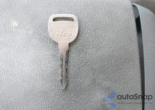 2G1WH52K239309552: 42762841