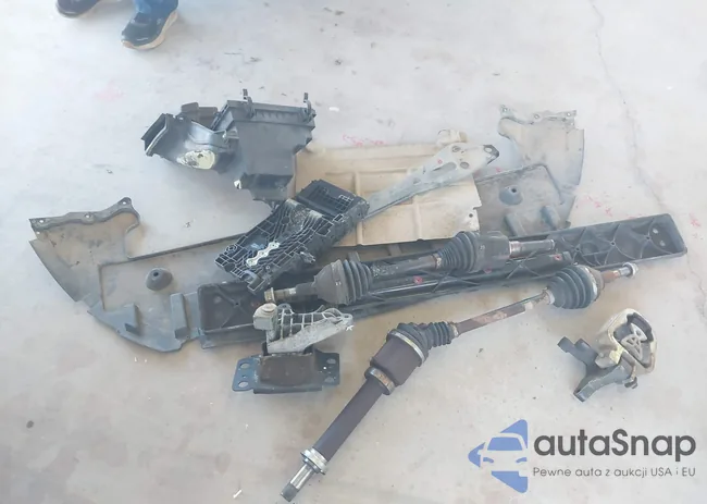 3FA6P0H7XDR164908: 42762877