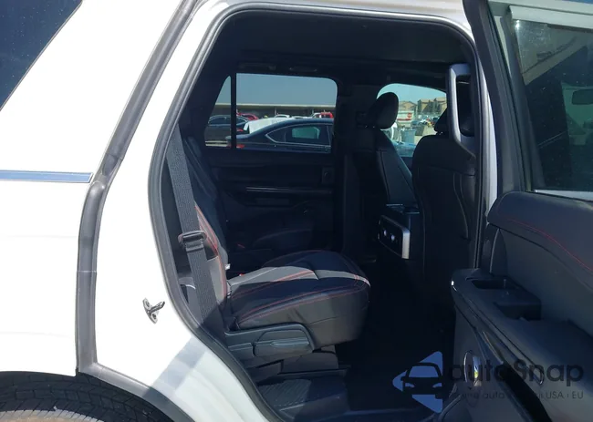 1FMJU2AT3NEA17930: 42764100