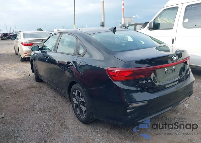 3KPF24AD6KE017182: 42765640