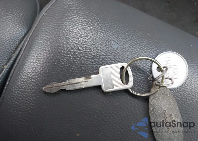 1FTNX21L32EB46002: 42764824