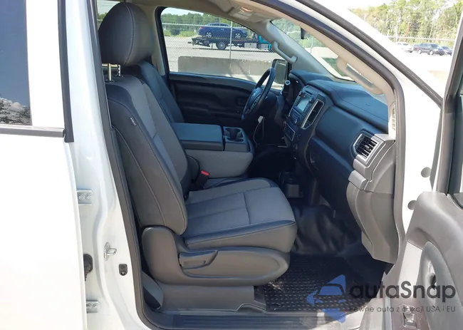 1N6AA1EK5KN531621: 42767476