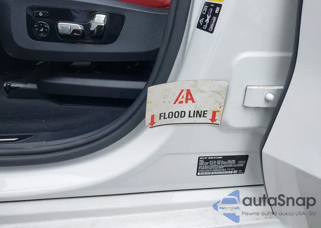 5YMJU0C01N9N02563: 42766743