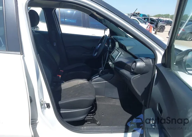 3N1CP5BV2LL528809: 42766806