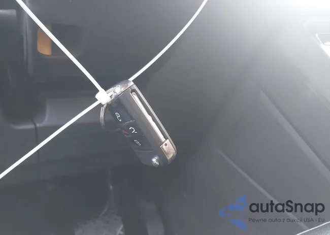 3VV3B7AX2JM213091: 42766995