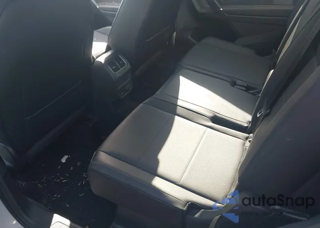 3VV3B7AX2JM213091: 42766995