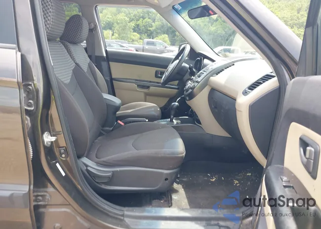 KNDJT2A27A7159033: 42768120