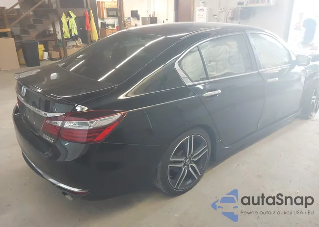 1HGCR2F17HA033308: 42768204