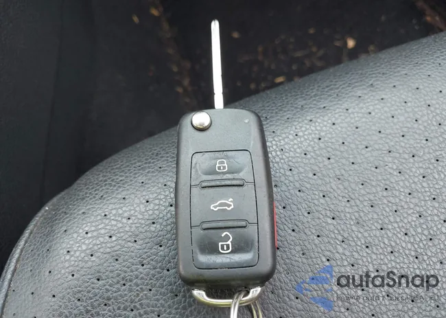 3VWLL7AJ3DM418377: 42768223