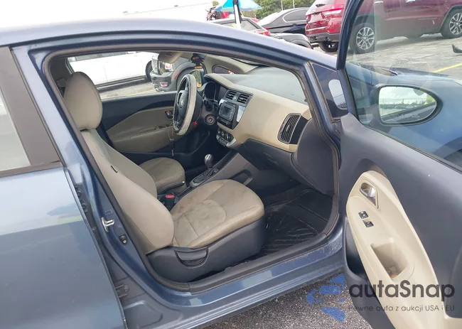 KNADM4A32G6548950: 42768353