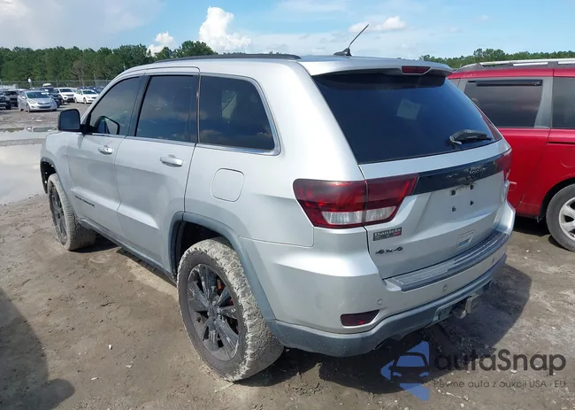 1C4RJFAT3DC577982: 42768526