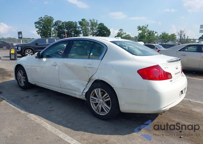 JN1CV6AR1FM522865: 42768541