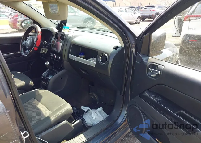 1C4NJDBB9ED749260: 42767852