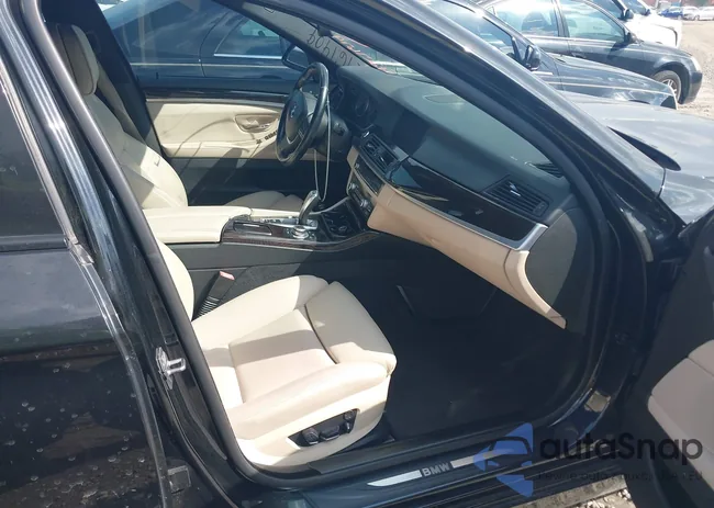 WBAFR7C52CC816658: 42767909