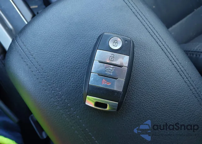 KNDPCCACXF7780332: 42768026