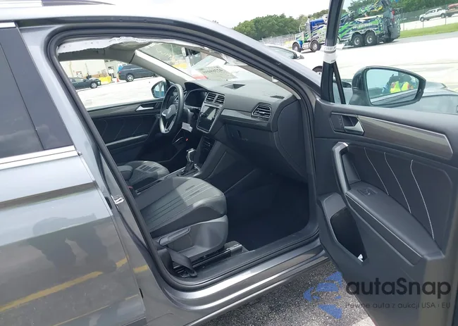 3VV3B7AX9RM196186: 42769059