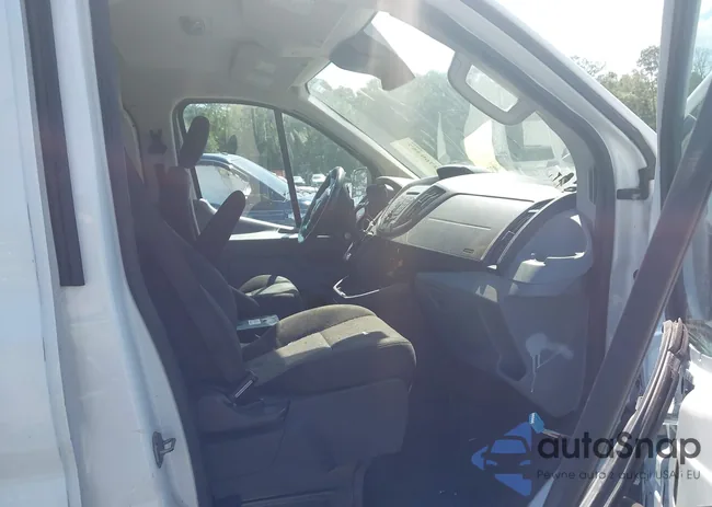 1FTYR1YM4GKB55185: 42769357