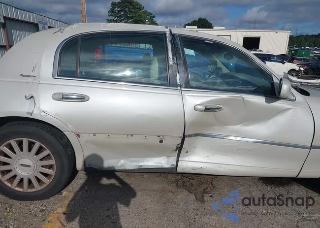 1LNHM81W95Y635084: 42769415