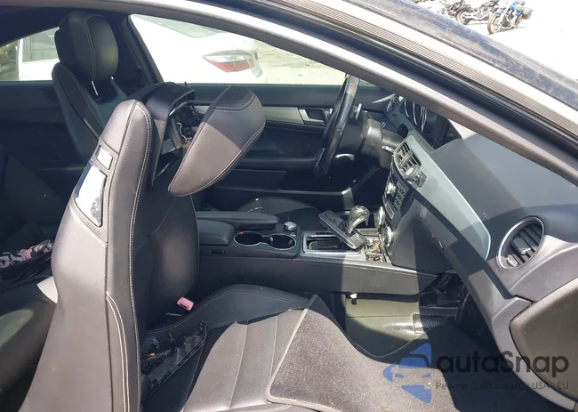 WDDGJ4HB4DF960262: 42769489