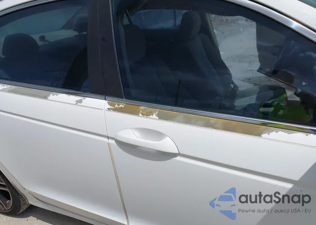 1HGCP26459A082993: 42768724