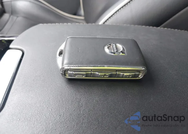 LVYBR0AT9LP168523: 42768826